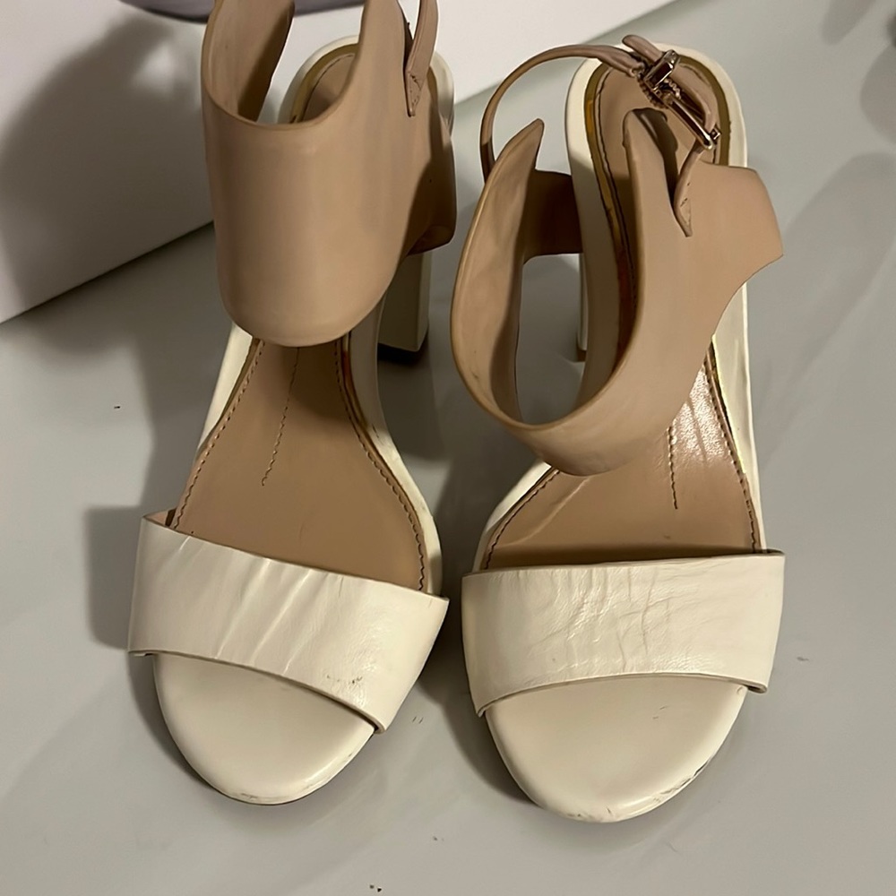 Gianni Bini white and tan leather heels, 3 inch heels